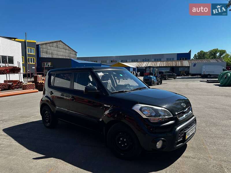 Позашляховик / Кросовер Kia Soul 2011 в Києві