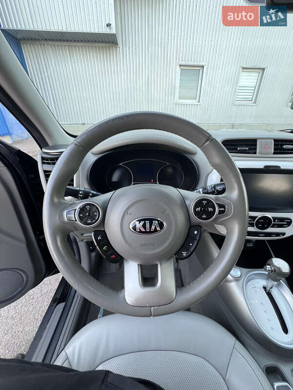 Внедорожник / Кроссовер Kia Soul 2015 в Ковеле