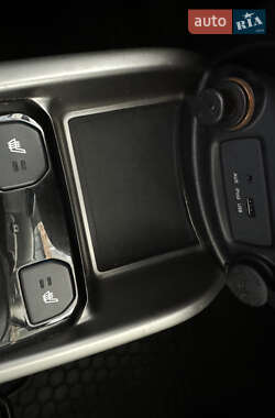 Позашляховик / Кросовер Kia Soul 2012 в 
