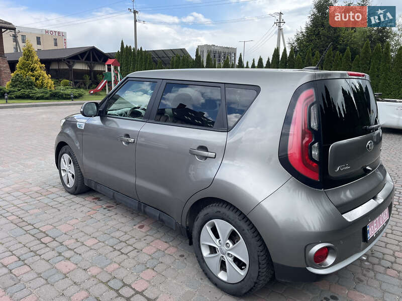 Позашляховик / Кросовер Kia Soul 2015 в Львові