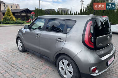 Позашляховик / Кросовер Kia Soul 2015 в 
