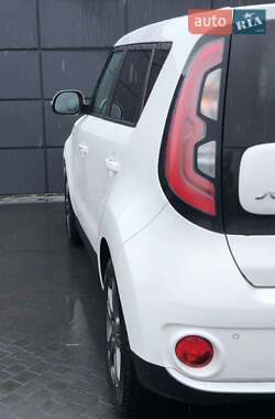 Внедорожник / Кроссовер Kia Soul 2016 в 