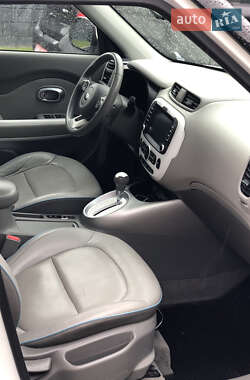 Внедорожник / Кроссовер Kia Soul 2016 в 