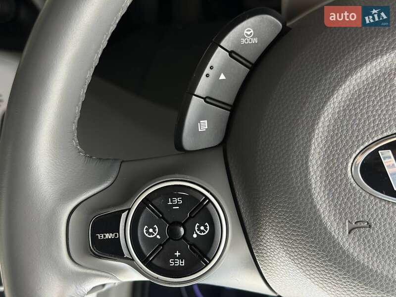 Позашляховик / Кросовер Kia Soul 2014 в Рівному