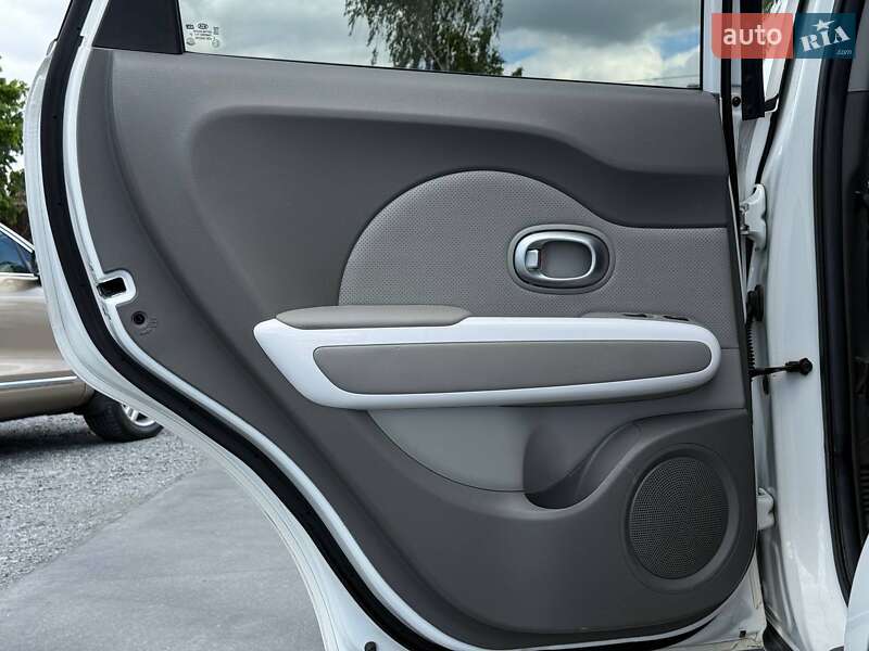 Позашляховик / Кросовер Kia Soul 2014 в Рівному