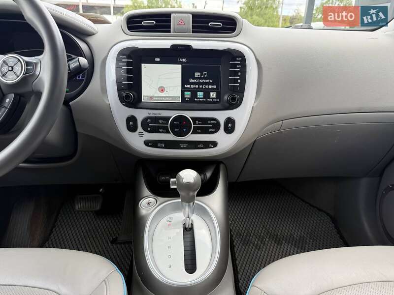 Позашляховик / Кросовер Kia Soul 2014 в Рівному