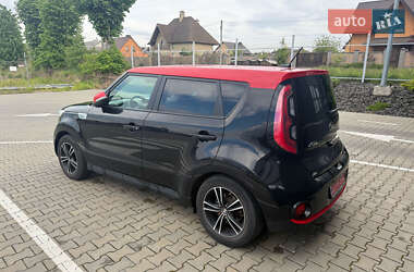 Позашляховик / Кросовер Kia Soul 2016 в 