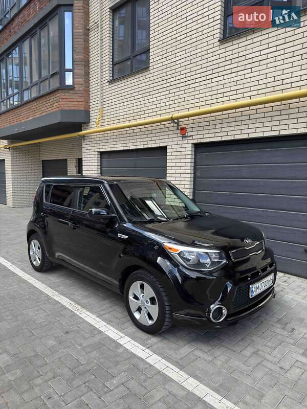 Позашляховик / Кросовер Kia Soul 2015 в Житомирі
