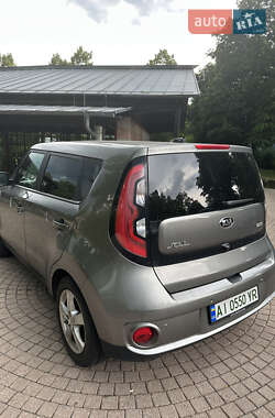Позашляховик / Кросовер Kia Soul 2017 в 