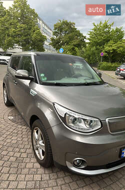 Позашляховик / Кросовер Kia Soul 2017 в 