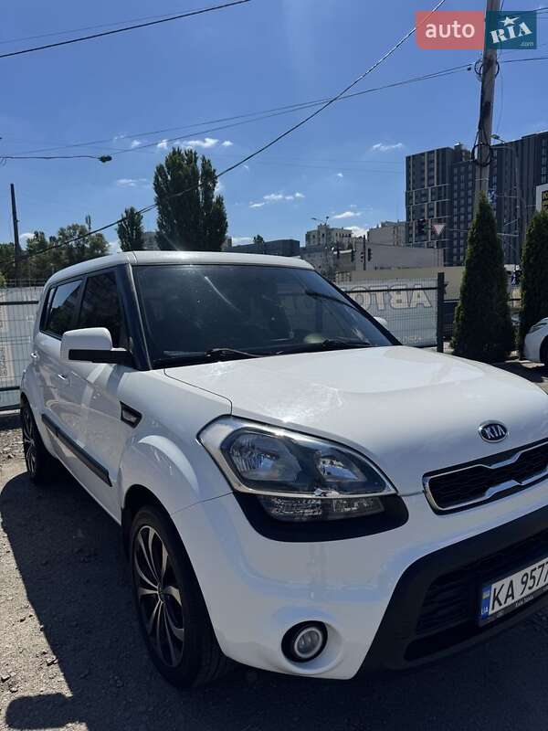 Внедорожник / Кроссовер Kia Soul 2011 в 