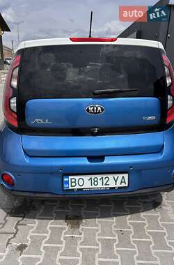 Внедорожник / Кроссовер Kia Soul 2015 в 