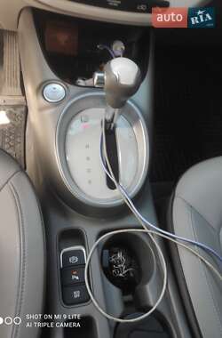 Позашляховик / Кросовер Kia Soul 2014 в 