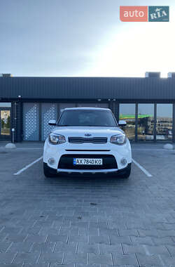 Внедорожник / Кроссовер Kia Soul 2016 в 