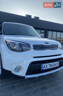 Внедорожник / Кроссовер Kia Soul 2016 в 