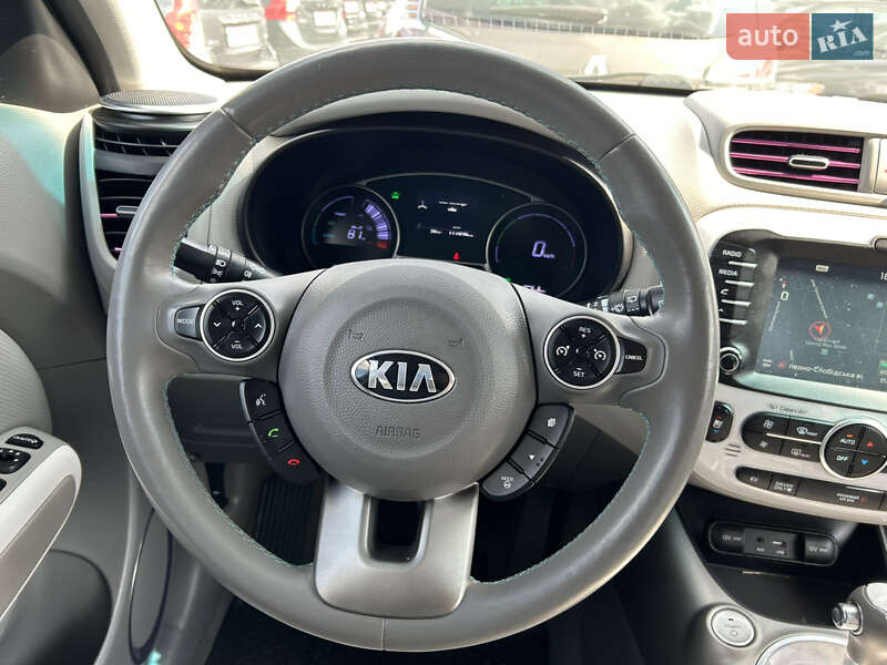 Внедорожник / Кроссовер Kia Soul 2016 в Киеве