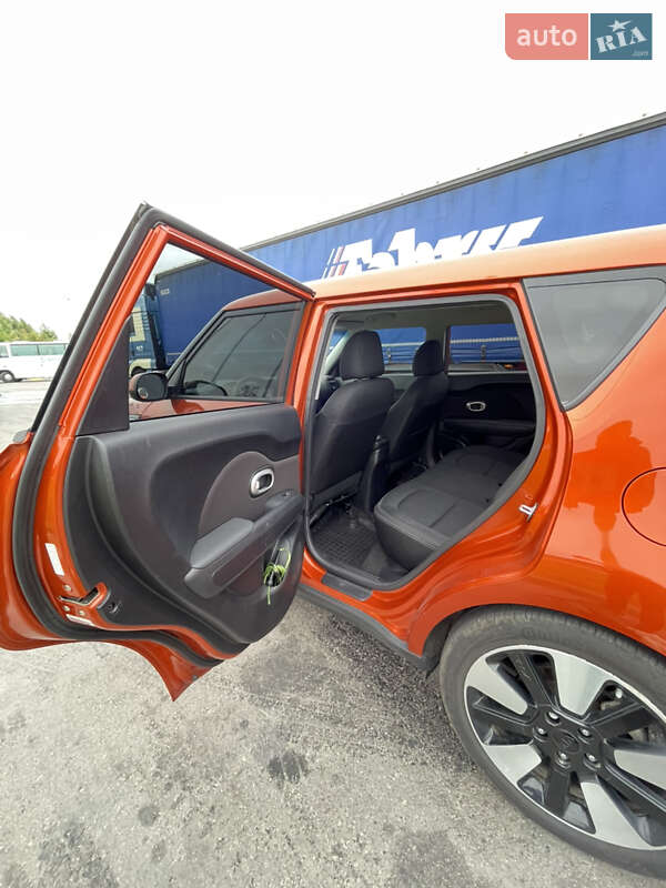 Внедорожник / Кроссовер Kia Soul 2017 в Ровно