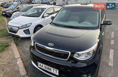 Позашляховик / Кросовер Kia Soul 2016 в Києві