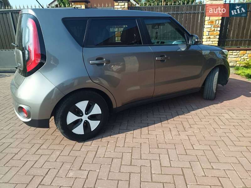 Позашляховик / Кросовер Kia Soul 2017 в Луцьку