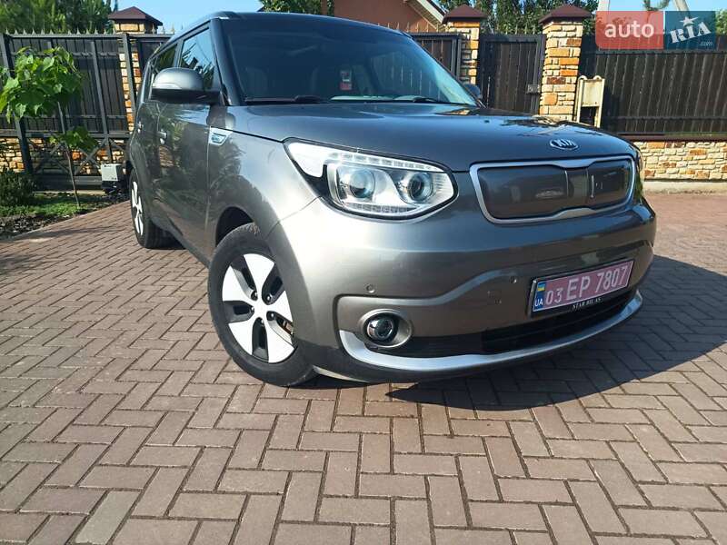 Позашляховик / Кросовер Kia Soul 2017 в Луцьку