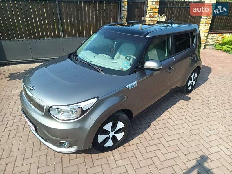 Позашляховик / Кросовер Kia Soul 2017 в Луцьку