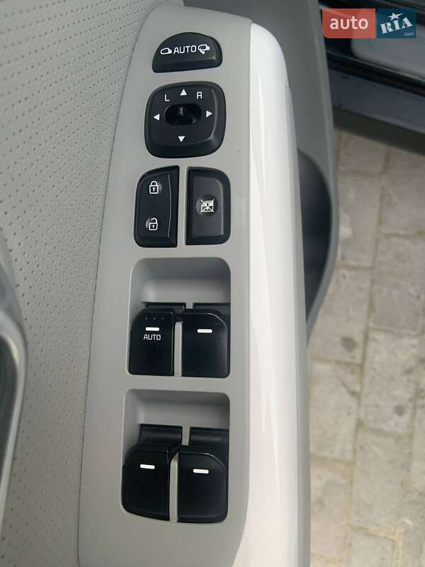 Внедорожник / Кроссовер Kia Soul 2015 в Львове фото 42 Внедорожник / Кроссовер Kia Soul 2015 в Львове