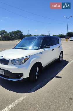 Внедорожник / Кроссовер Kia Soul 2016 в Одессе