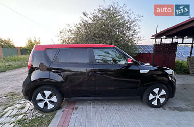 Позашляховик / Кросовер Kia Soul 2015 в 