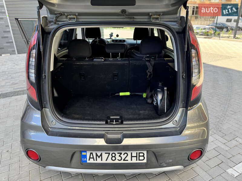 Позашляховик / Кросовер Kia Soul 2017 в Житомирі