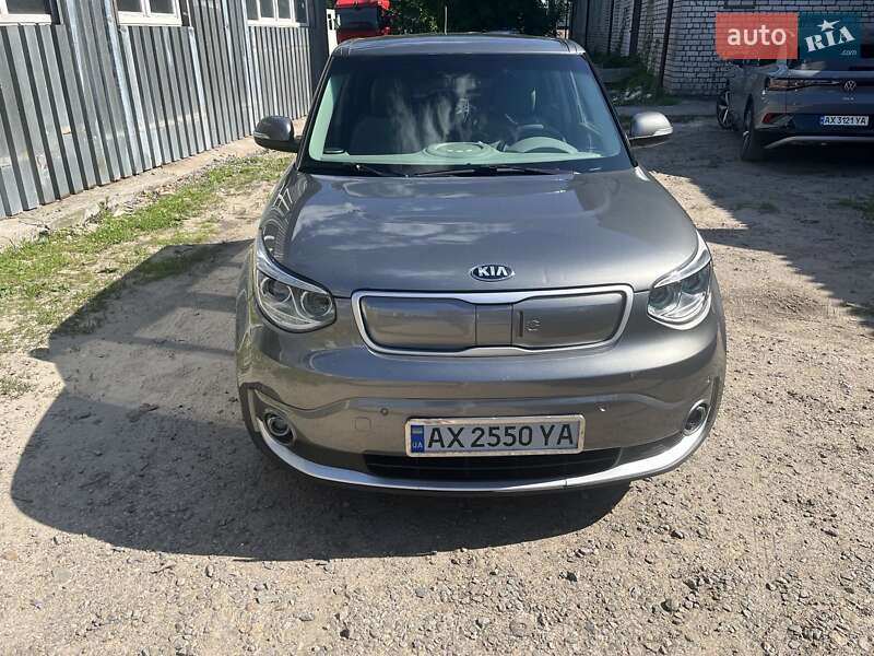 Внедорожник / Кроссовер Kia Soul 2016 в Харькове