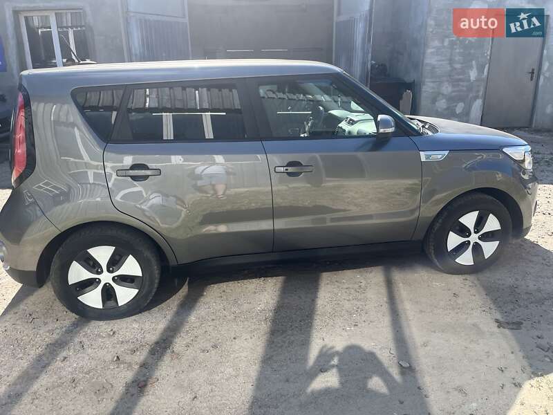 Внедорожник / Кроссовер Kia Soul 2016 в Харькове