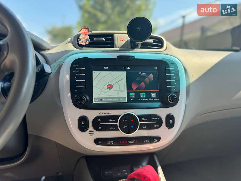 Позашляховик / Кросовер Kia Soul 2014 в Дніпрі