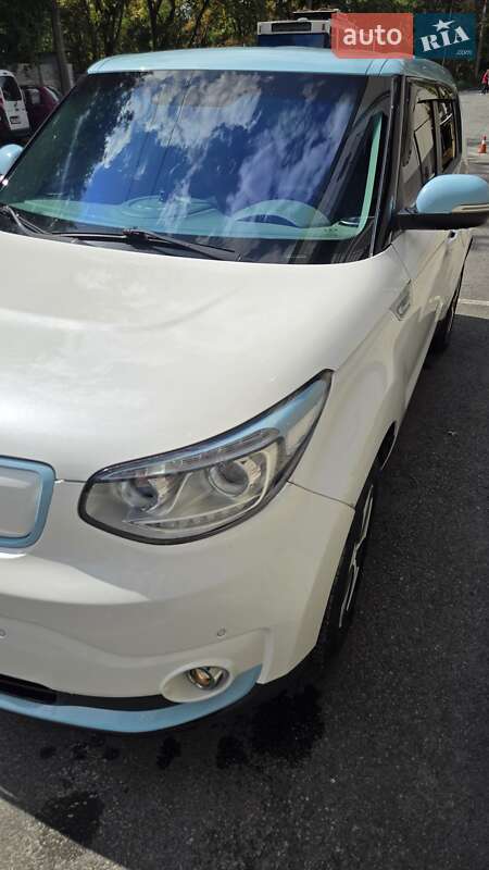 Позашляховик / Кросовер Kia Soul 2014 в Дніпрі