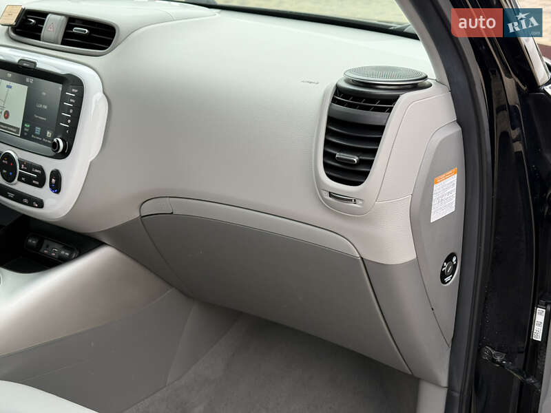 Позашляховик / Кросовер Kia Soul 2018 в Тернополі