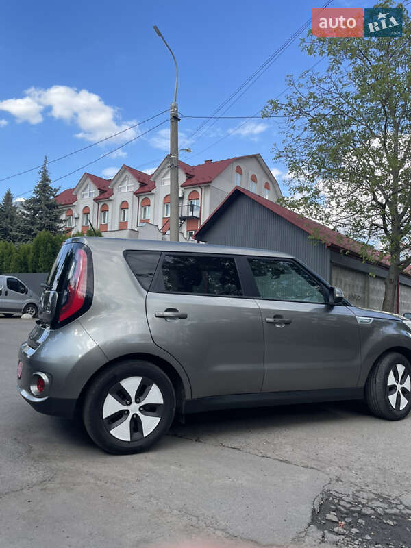 Позашляховик / Кросовер Kia Soul 2016 в Рівному фото 6 Позашляховик / Кросовер Kia Soul 2016 в Рівному