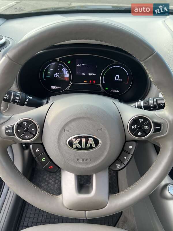 Внедорожник / Кроссовер Kia Soul 2016 в Одессе