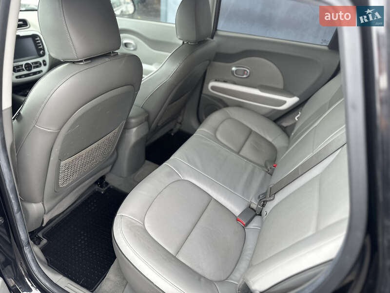 Внедорожник / Кроссовер Kia Soul 2015 в Ровно