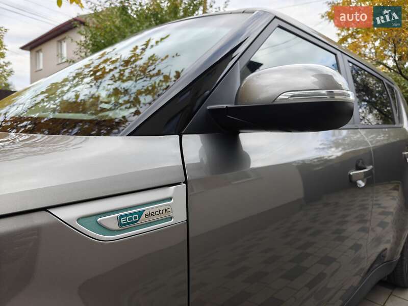 Внедорожник / Кроссовер Kia Soul 2015 в Ивано-Франковске