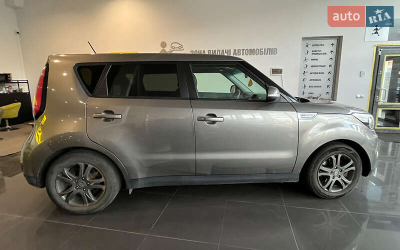 Позашляховик / Кросовер Kia Soul 2015 в Шептицькому