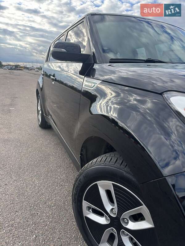 Позашляховик / Кросовер Kia Soul 2016 в Одесі