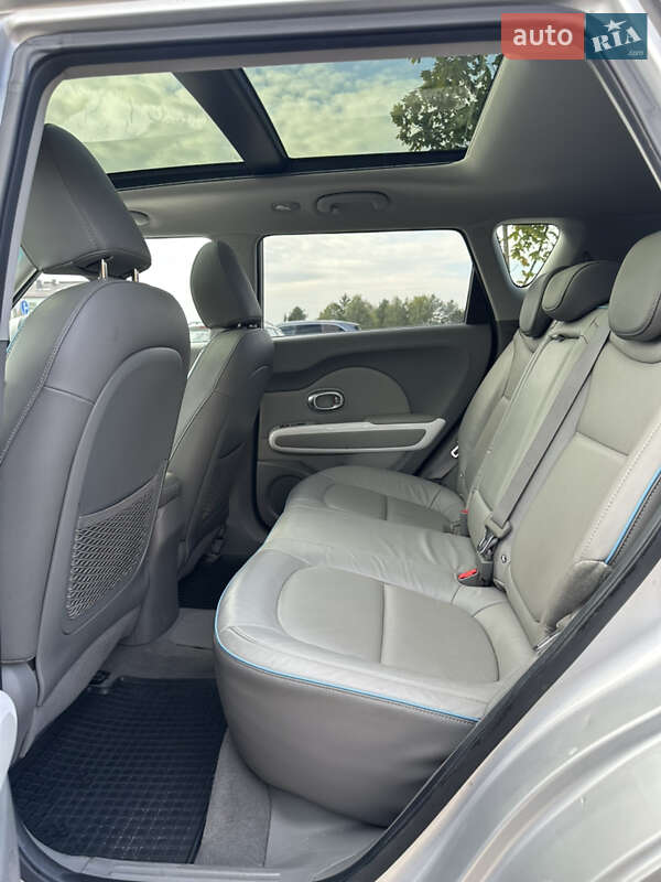 Внедорожник / Кроссовер Kia Soul 2017 в Ровно фото 31 Внедорожник / Кроссовер Kia Soul 2017 в Ровно