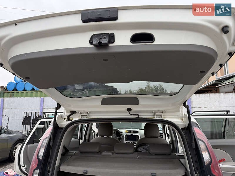 Внедорожник / Кроссовер Kia Soul 2015 в Ровно