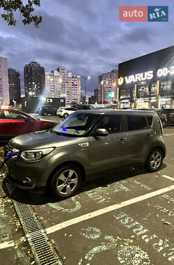Внедорожник / Кроссовер Kia Soul 2014 в Киеве