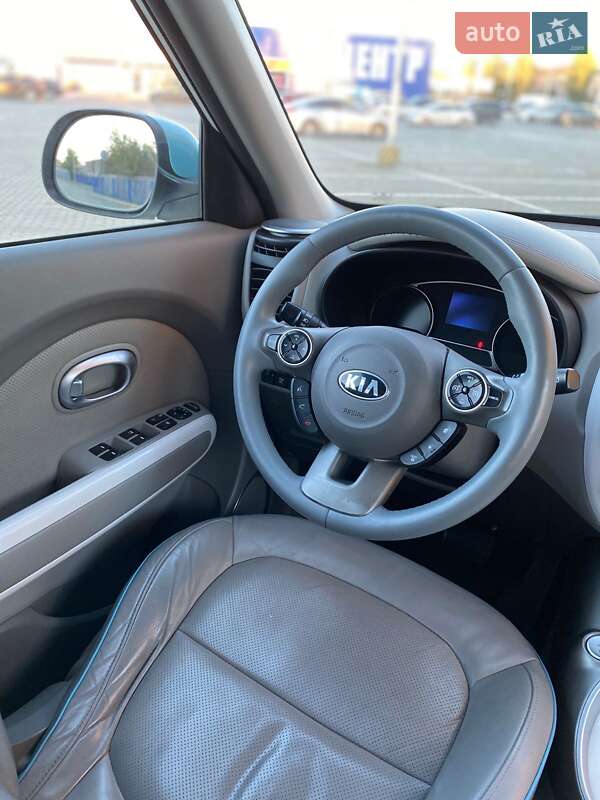 Внедорожник / Кроссовер Kia Soul 2015 в Тернополе