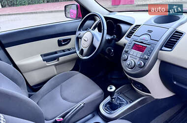 Внедорожник / Кроссовер Kia Soul 2009 в 