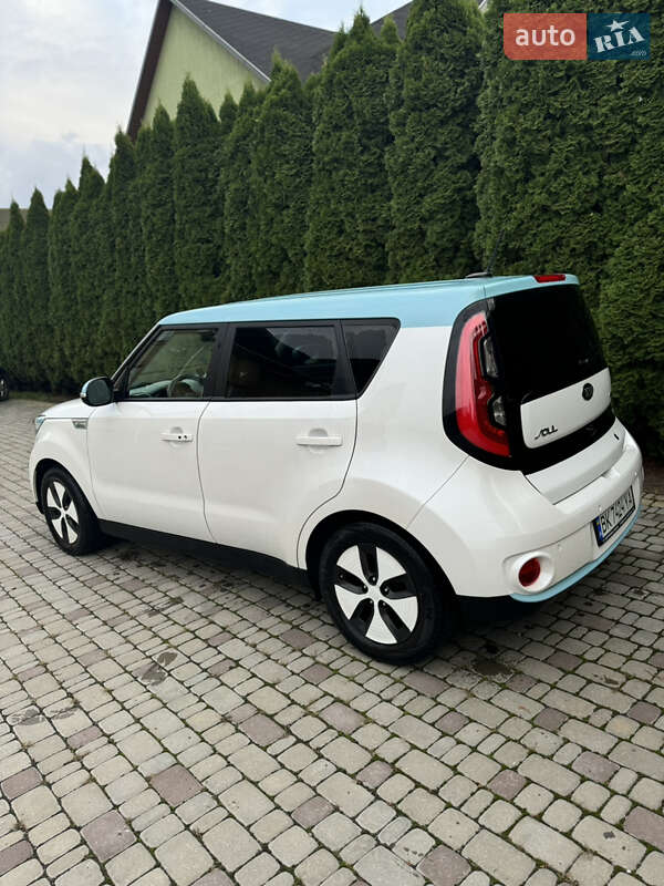 Внедорожник / Кроссовер Kia Soul 2016 в Ровно фото 2 Внедорожник / Кроссовер Kia Soul 2016 в Ровно