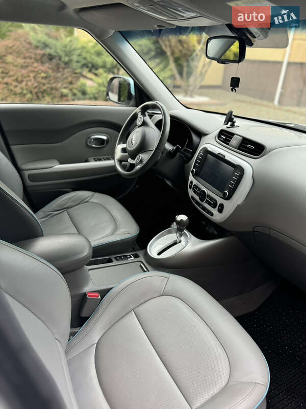 Внедорожник / Кроссовер Kia Soul 2016 в Ровно фото 7 Внедорожник / Кроссовер Kia Soul 2016 в Ровно