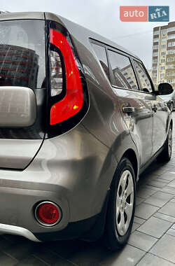 Внедорожник / Кроссовер Kia Soul 2017 в 
