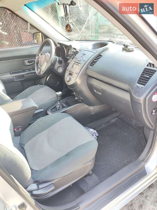 Позашляховик / Кросовер Kia Soul 2011 в Києві фото 13 Позашляховик / Кросовер Kia Soul 2011 в Києві