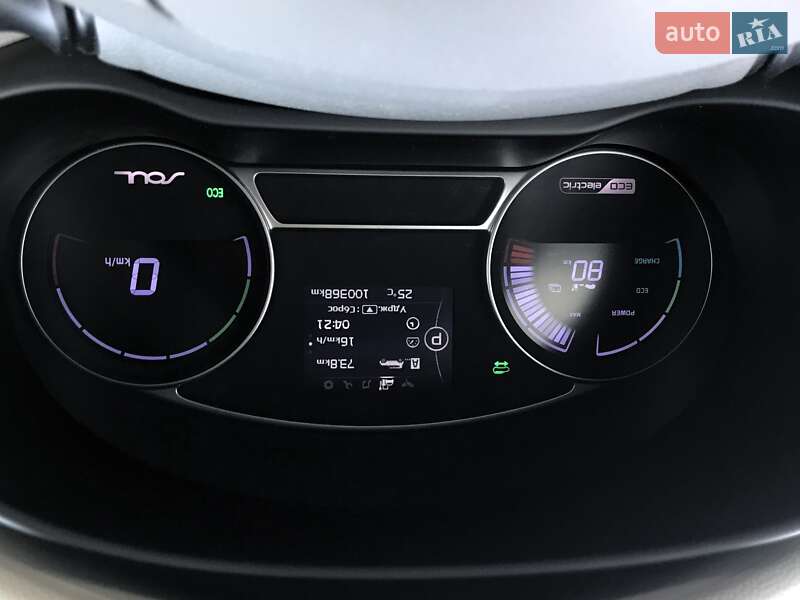 Позашляховик / Кросовер Kia Soul 2015 в Києві